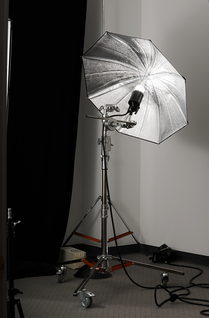 IMAGE: http://makino.fi/rico/fm/umbrella001.jpg